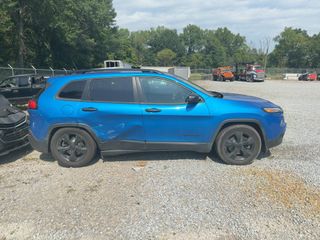 2017 Jeep Cherokee Altitude - Exterior Side Passenger